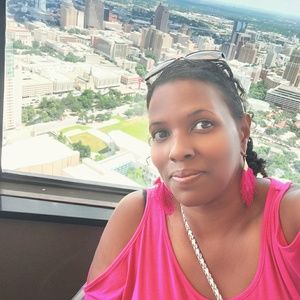 Meet your Posher, Shirron